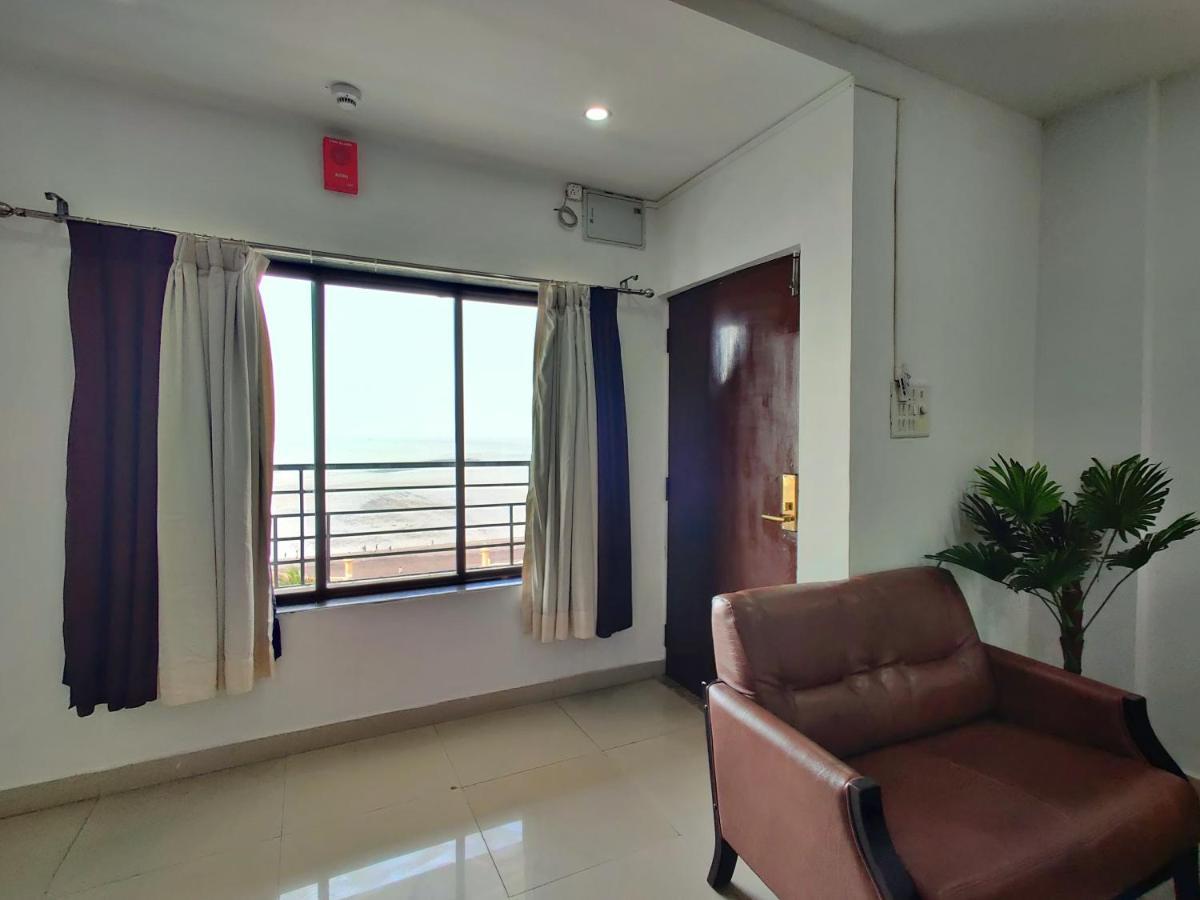 Golden Chariot Hotel Daman Exterior photo