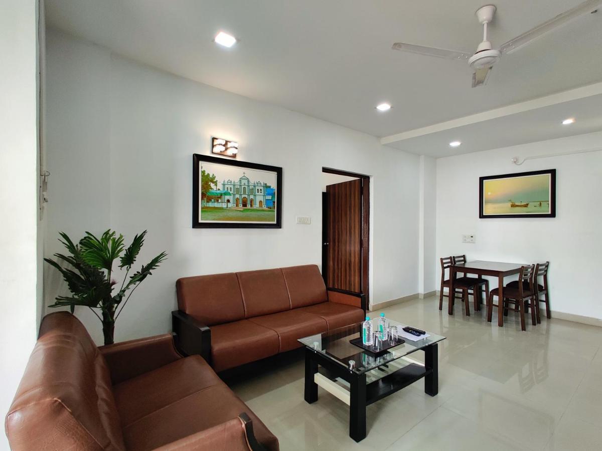 Golden Chariot Hotel Daman Exterior photo